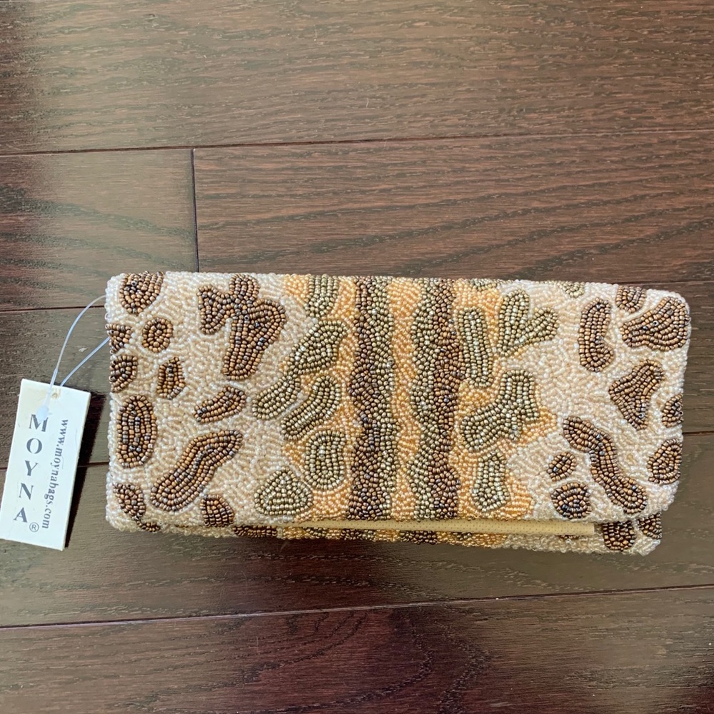 MOYNA Beaded Clutch